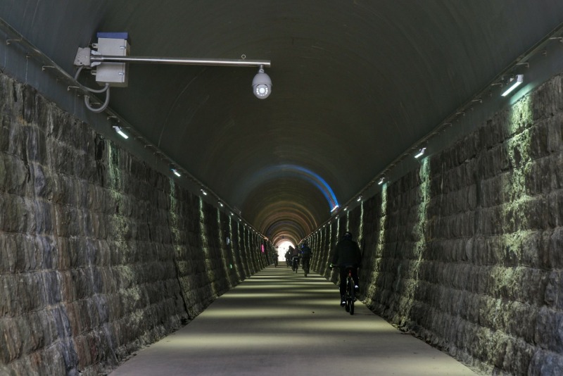 3.재정비된 터널 안의 모습.jpg