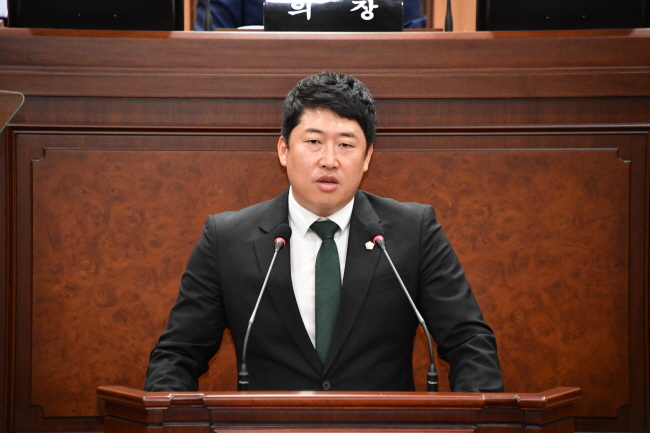 [크기변환]255회 임시회 2차 5분발언(김유상 의원).JPG
